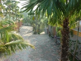 Hotel Cendrawasih Jember Luaran gambar